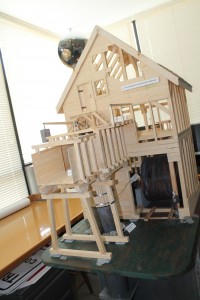在Shubenacadie Canal建造的动力屋的模型。照片通过Kate Watson。