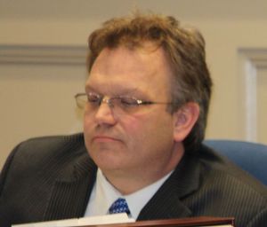 斯蒂芬亚当斯照片由Halifax检验