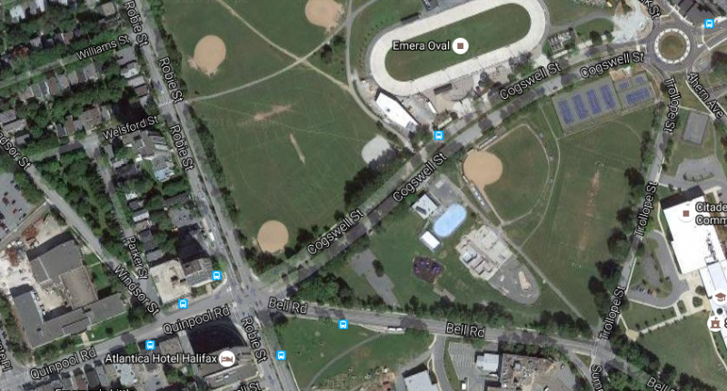 哈利法克斯的柳树十字路口。拟议的重新设计将科格斯韦尔支线从主要十字路口移走，要么转移到贝尔路，要么完全关闭交通，在哈利法克斯公地上开辟了一大片房地产。