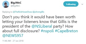 约翰·麦克拉肯在推特上说，你不觉得让你的听众知道吉利斯是nliberal党的总统成员是值得的吗?完全披露怎么样?