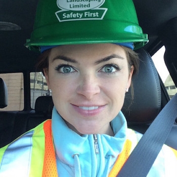 劳拉·库帕的照片