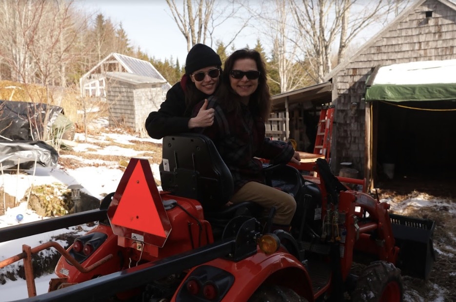 艾伦·佩奇和她的朋友莉尔·麦克弗森