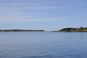 大小坦库克岛，在马宏湾。