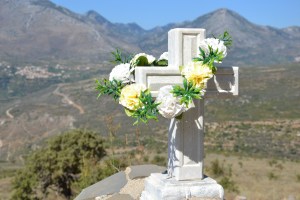 马尼的路边纪念碑。