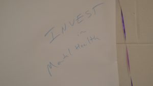 写作标记说“投资心理健康”