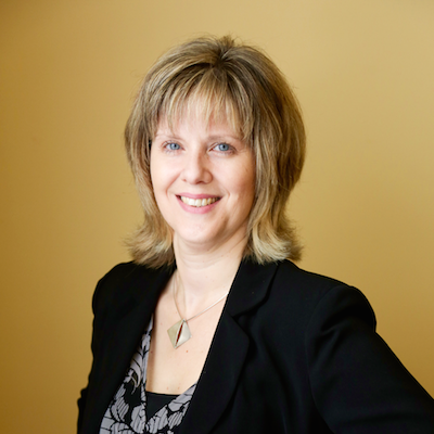 律师詹妮弗·斯科菲尔德的大头照