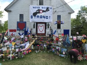 NS Portapique的纪念碑，为2020年4月大规模枪击事件的22名受害者。