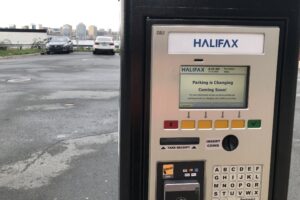 哈利法克斯的路边停车计时器特写