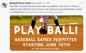 来自新斯科舍棒球俱乐部(Baseball Nova Scotia)的一条推特，上面有一张歌手的照片，上面写着“打球!”棒球比赛从6月30日开始。”