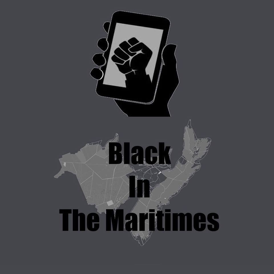 标志上有一只手拿着一部iphone，上面写着“海上的黑色”。