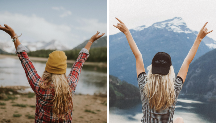 两张相似的照片，女孩们有着相似的金色头发，一个戴着大帽，一个戴着向后的棒球帽，她们举起手臂，望着相似的山脉。