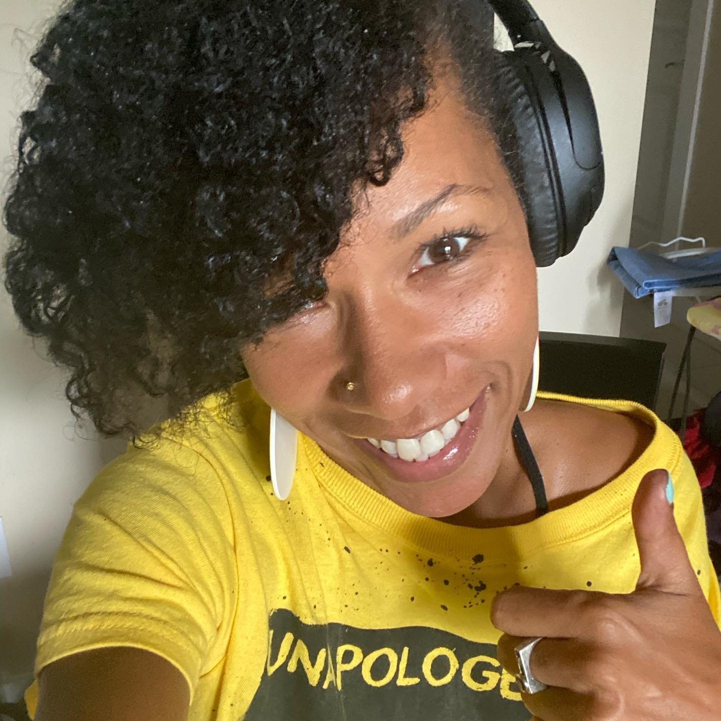 Black Author和Poet，Angela Bowden是Nova Scotia倡导者的贡献者