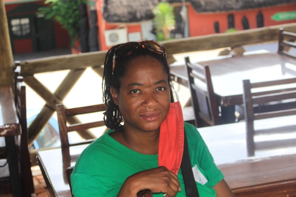 Rinaani Musutua(贡献)