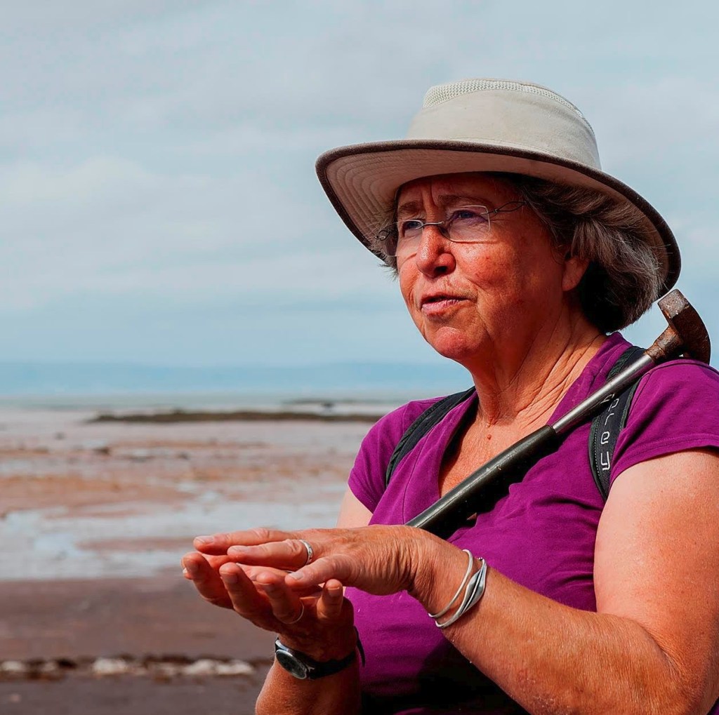 伊丽莎白·科斯特在芬迪湾的切维里。照片:斯蒂芬·哈林顿
