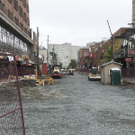 春园路改建过程中的碎石路面。