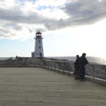 十月一个阳光明媚的日子，从新观景台看到的佩吉斯湾灯塔。