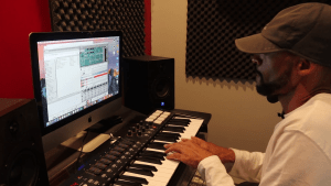 这是一张特里梅恩·豪(Tremayne 