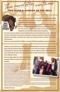 其中一个黑人美妆展的展览题目是“革命仍在继续:黑人美妆文化协会的工作和使命”。该协会的标志是一张非洲地图，上面画着一名黑人妇女的照片。另一张照片是该协会的成员。