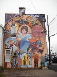 一幅画在阿默斯特一座建筑侧面的壁画，庆祝埃斯特·考克斯的故事和阿默斯特大之谜。