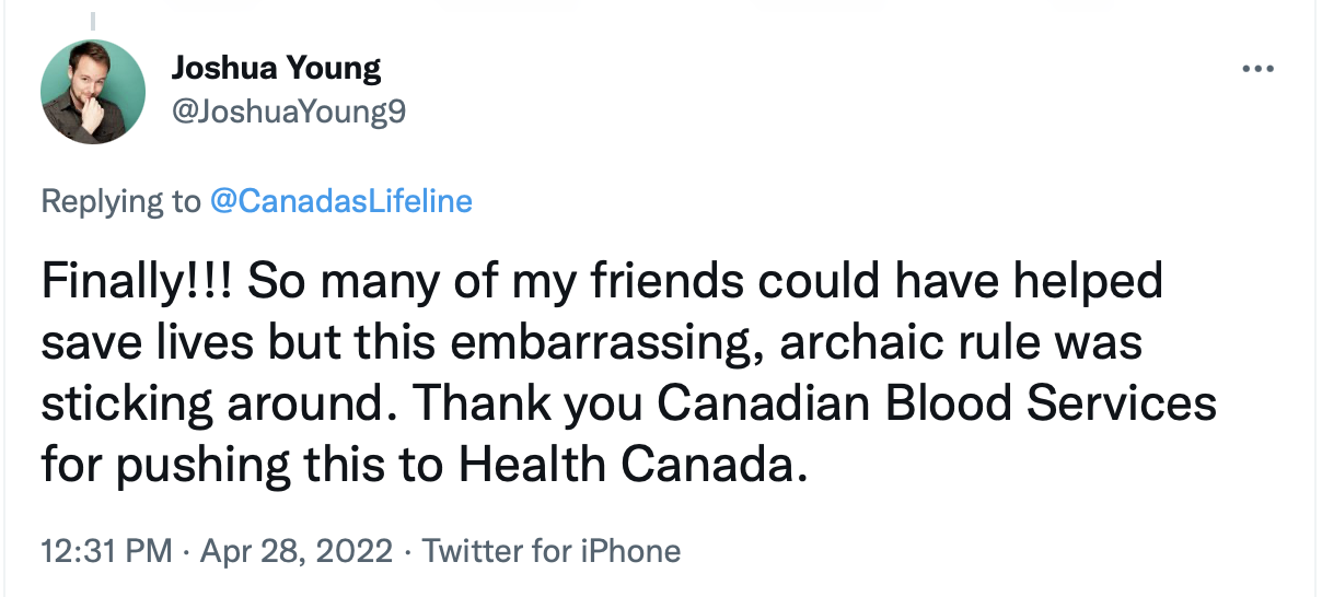 一条关于加拿大血液服务和加拿大卫生部批准的推特。
