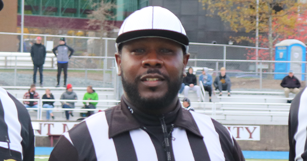 头像:黑人足球裁判