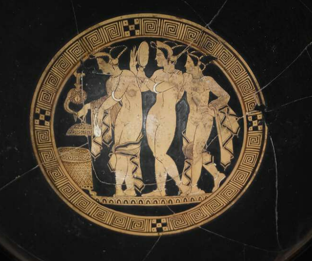 画有三个女人的花瓶，其中一个正举着一面镜子。