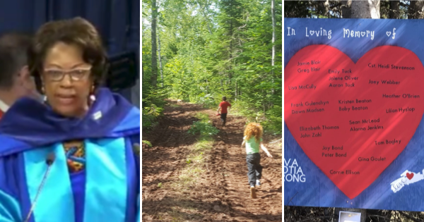 三张照片；一个黑人妇女穿着蓝色缎面毕业礼服，两个孩子在鲜绿色的森林区域奔跑，一个带有红色心的自制标志和22个名字