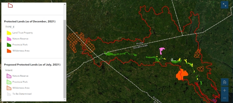 地图以绿色标出区域，红线标出保护区和拟议保护区。