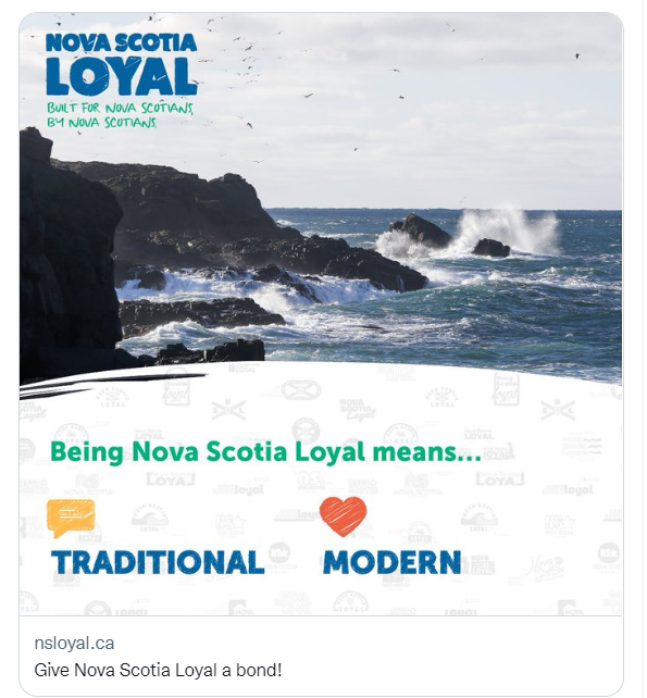 海浪拍打着岩石海岸。短信上说新斯科舍省忠诚。新斯科舍省人为新斯科舍省人建造。忠于新斯科舍省意味着…传统的、现代的。给新斯科舍省忠诚一个纽带!