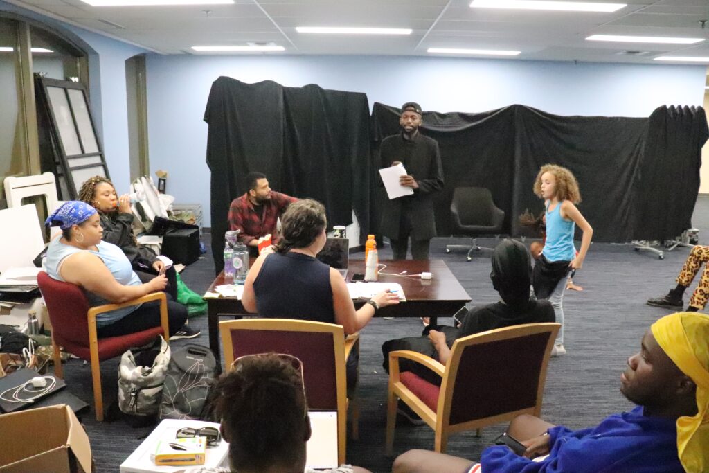 《Hood Habits》第一次带妆彩排